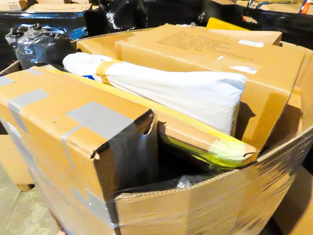 Verloren postpakketten, retouren & overstock -... - afbeelding 13 van  13