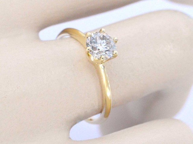 Verlovingsring met een diamant van 1.50 carat in 18 carats goud - afbeelding 2 van  7