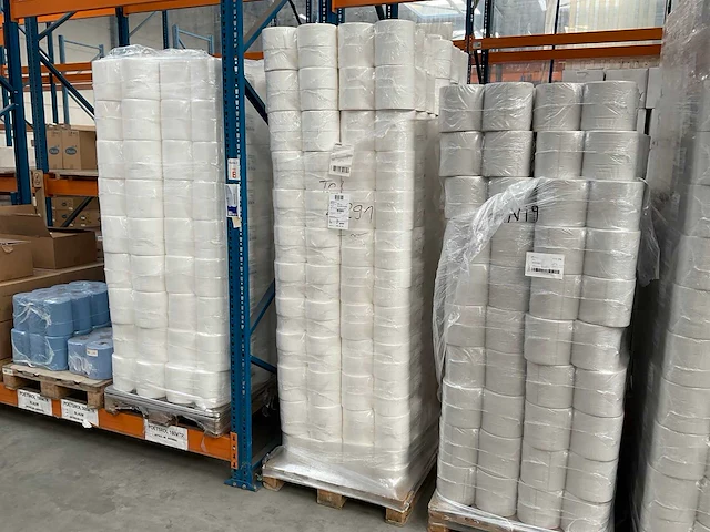 Verpakking á 12 stuks clear+ mini 175mtr toiletrol (47x) - afbeelding 1 van  4