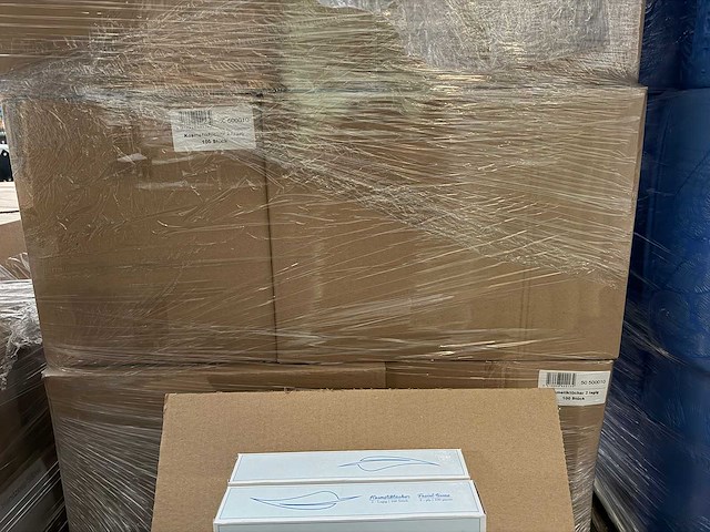 Verpakking facial tissue, gezichtsdoekjes 2-laags á 100 stuks (216x) - afbeelding 5 van  5