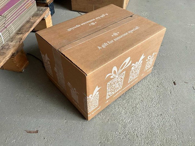 Verpakkingsdoos 390x290x232mm diverse opdrukken (240x) - afbeelding 2 van  3