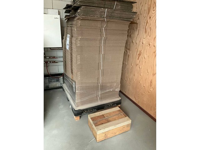 Verpakkingsdoos 490x390x150mm diverse opdrukken (390x) - afbeelding 1 van  2