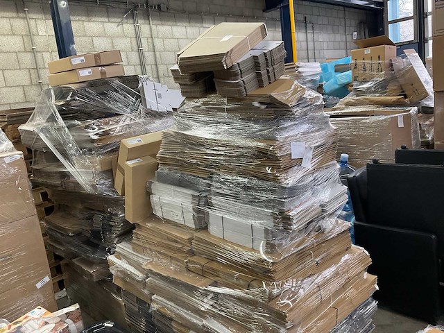 Verpakkingsdozen en vulmateriaal - afbeelding 1 van  8