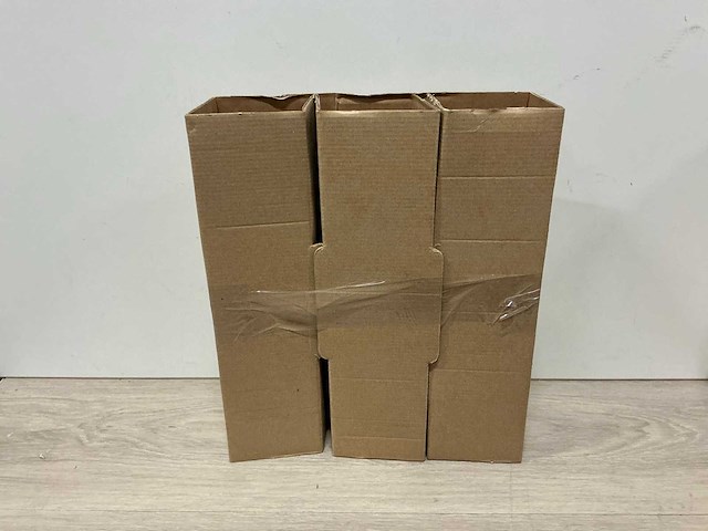 Verpakkingsmateriaal flessen (circa250x) - afbeelding 1 van  5