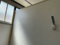 Verplaatsbare sanitaire unit / toiletcontainer met 2 toiletten, 2 urinoirs en rvs wasgoot - afbeelding 2 van  2