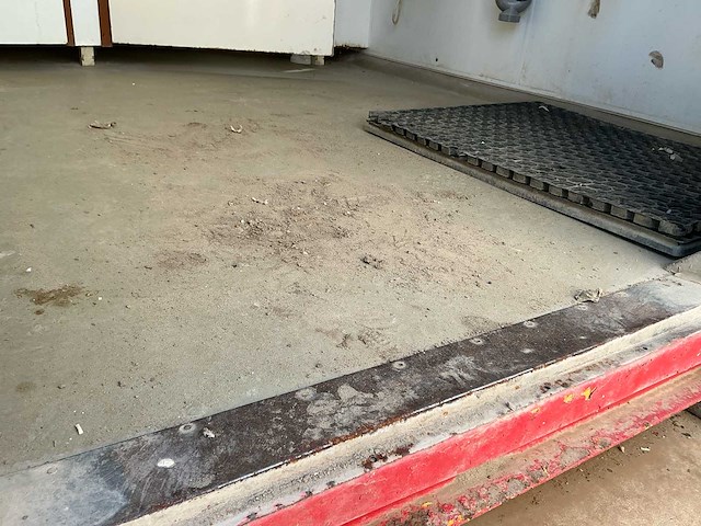 Verplaatsbare toiletcontainer / sanitaire unit met 2 toiletten en rvs wasgoot - afbeelding 5 van  15