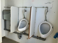 Verplaatsbare toiletcontainer / sanitaire unit met 2 toiletten en rvs wasgoot - afbeelding 6 van  15