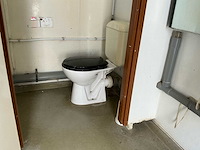 Verplaatsbare toiletcontainer / sanitaire unit met 2 toiletten en rvs wasgoot - afbeelding 10 van  15