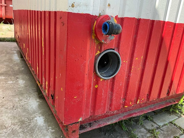 Verplaatsbare toiletcontainer / sanitaire unit met 2 toiletten en rvs wasgoot - afbeelding 13 van  15