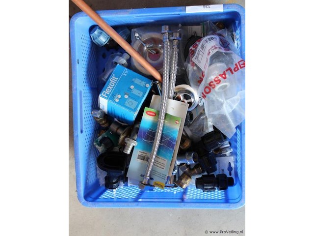 Verrassingskrat – loodgietersmateriaal & wateraansluitingen - afbeelding 1 van  1