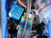 Verrassingskrat – loodgietersmateriaal & wateraansluitingen - afbeelding 1 van  1