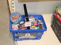 Verrassingsmand met diverse speelgoed