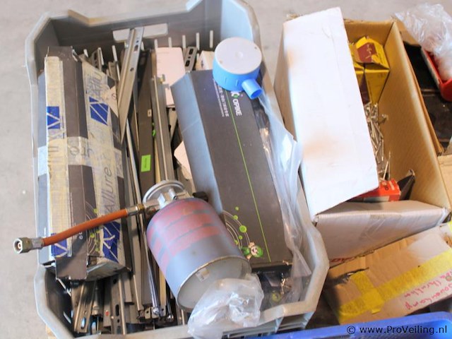 Verrassingspallet - partij beslag, montagemateriaal - afbeelding 4 van  8