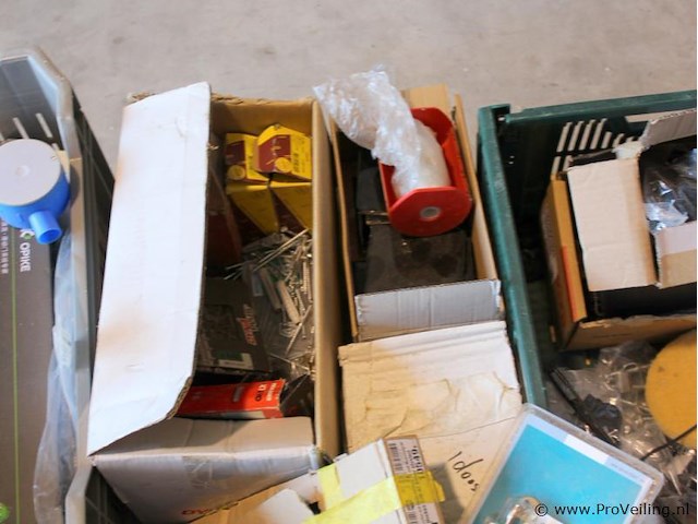 Verrassingspallet - partij beslag, montagemateriaal - afbeelding 5 van  8