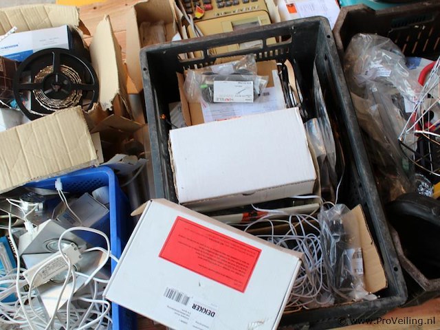 Verrassingspallet - partij elektra en diversen - afbeelding 7 van  16