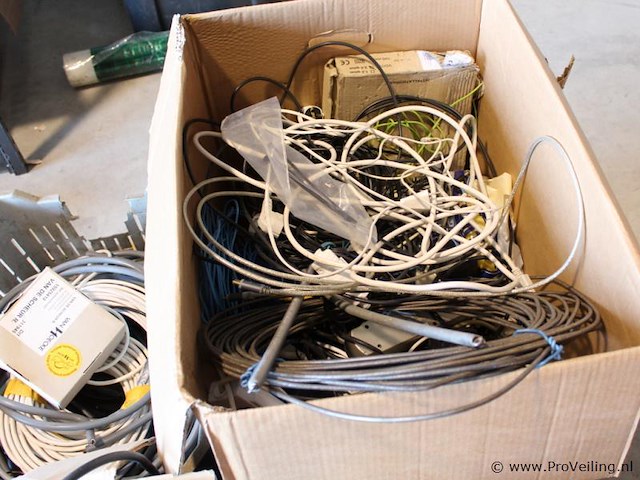 Verrassingspallet - partij elektra materiaal - afbeelding 5 van  6