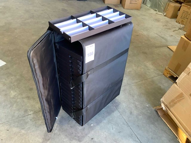 Verrijbare brillen etalagekoffer - afbeelding 1 van  2