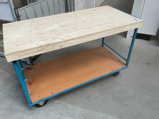 Verrijbare werktafel - afbeelding 1 van  2