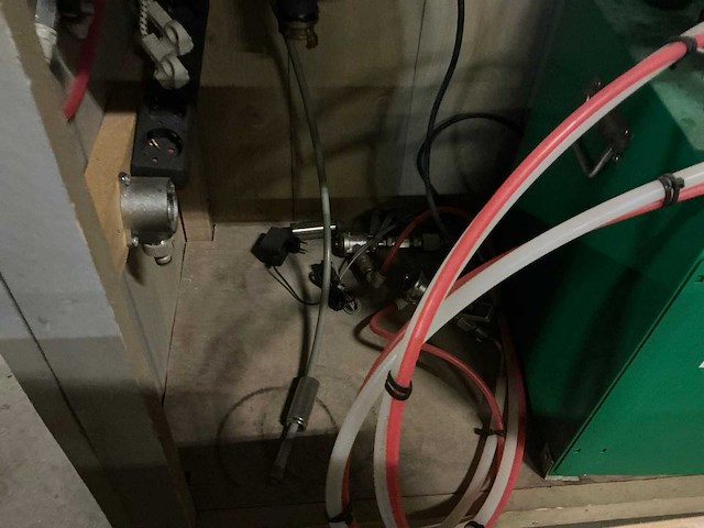 Verrijdbaar barmeubel met biertap - afbeelding 4 van  16