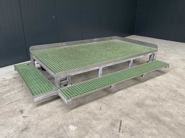 Verrijdbaar bordes - afbeelding 1 van  3