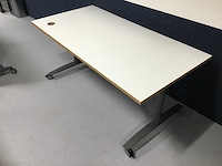 Verrijdbaar bureau met kabelgat (3x) - afbeelding 1 van  4