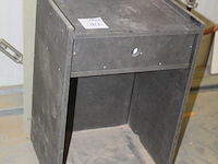 Verrijdbaar kastje. afmeting 43 x 35 x 68 cm. - afbeelding 2 van  2