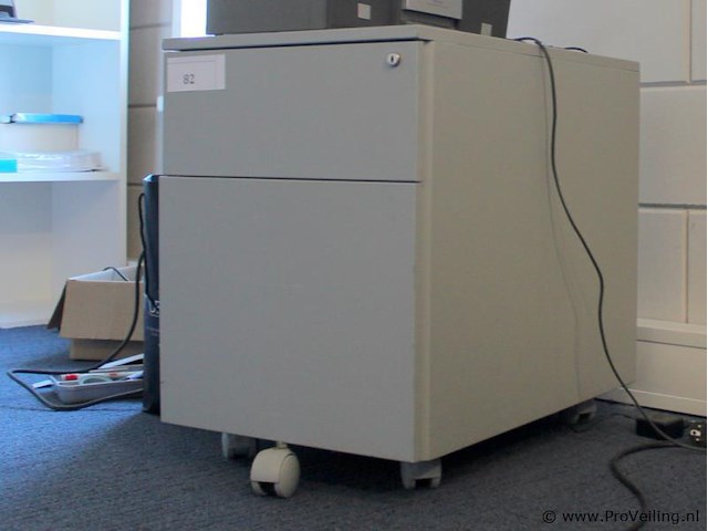 Verrijdbaar ladeblok / archiefkast - afbeelding 2 van  3