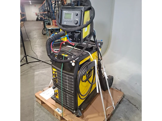 Verrijdbaar lasapparaat, esab, mig u4000 iw/aristo feed 3004 w - afbeelding 8 van  14