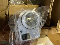 Verrijdbaar meubel met diverse inhoud - afbeelding 2 van  10