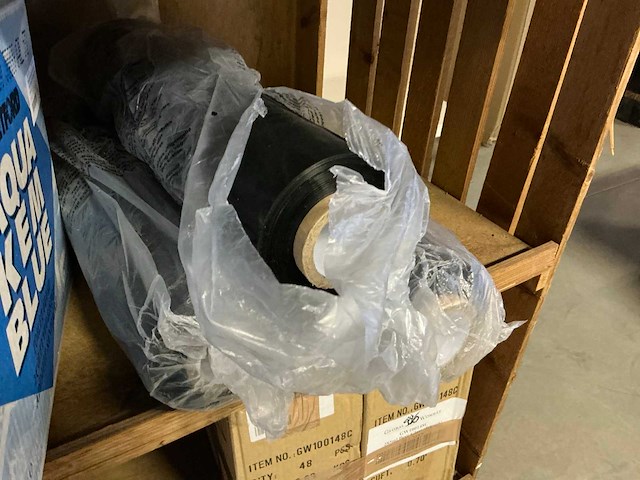 Verrijdbaar meubel met diverse inhoud - afbeelding 7 van  10