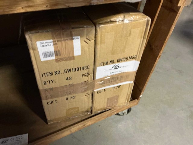 Verrijdbaar meubel met diverse inhoud - afbeelding 8 van  10