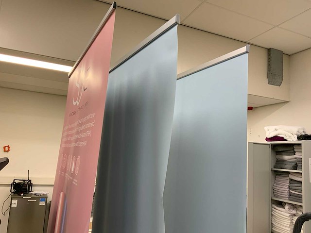 Verrijdbaar presentatie rek en banners - afbeelding 8 van  8