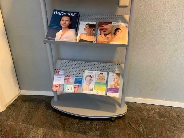 Verrijdbaar presentatie rek - afbeelding 5 van  5