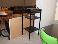 Verrijdbaar presentatiemeubel. afmeting 56 x 48 x 123 cm. - afbeelding 1 van  2