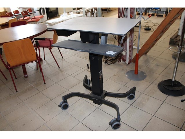 Verrijdbaar presentatiemeubel ergotron. afmeting werkblad 79 x 53 cm. - afbeelding 1 van  2