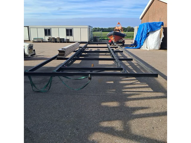 Verrijdbaar tiny house chassis, thomassen metaalbouw - afbeelding 1 van  12