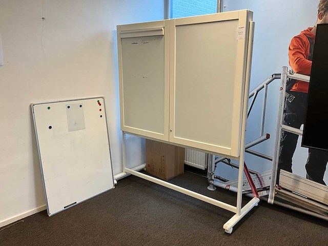 Verrijdbaar whiteboard - afbeelding 1 van  4