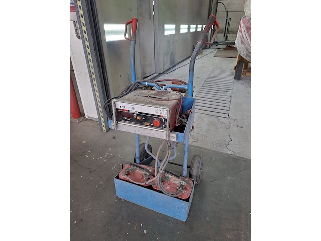 Verrijdbare acculader ferve, f-812 - afbeelding 1 van  3