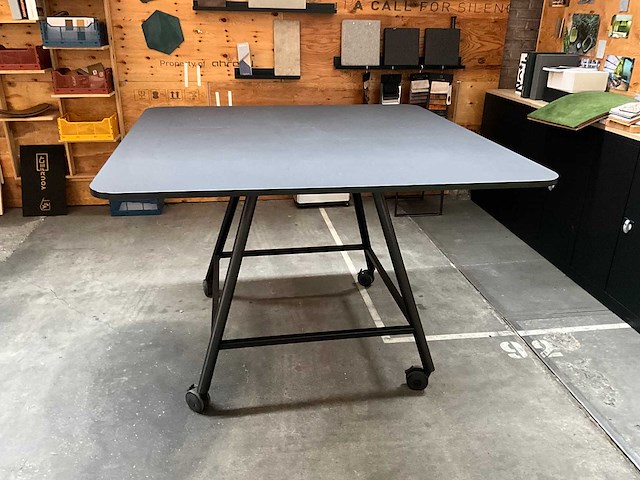 Verrijdbare bartafel 160x160x110 - afbeelding 1 van  5