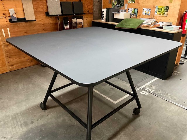 Verrijdbare bartafel 160x160x110 - afbeelding 2 van  5