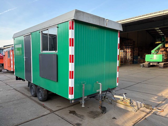 Verrijdbare bouwkeet met toilet en keukenblok - afbeelding 17 van  19
