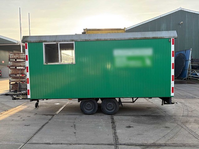 Verrijdbare bouwkeet met toilet en keukenblok - afbeelding 9 van  14
