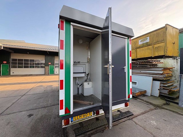 Verrijdbare bouwkeet met toilet en keukenblok - afbeelding 13 van  14
