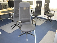 Verrijdbare bureaustoel met armleuningen ikea.