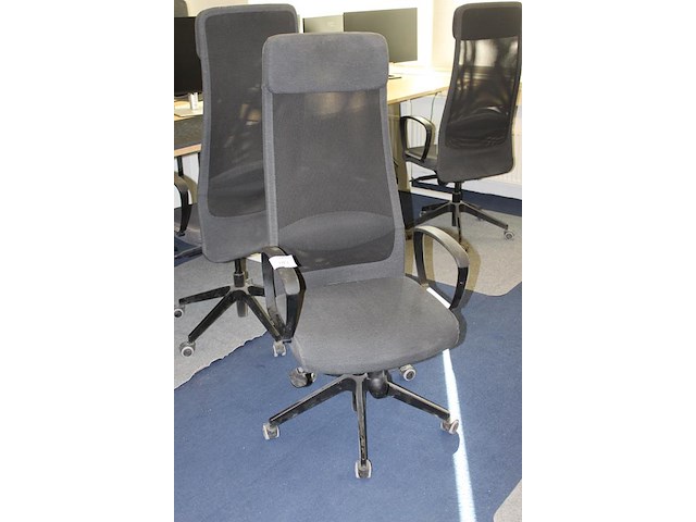 Verrijdbare bureaustoel met armleuningen ikea. - afbeelding 2 van  2