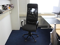 Verrijdbare bureaustoel met armleuningen ikea.