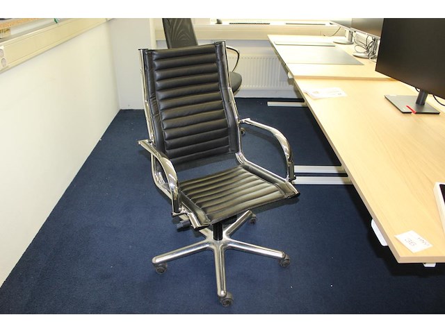 Verrijdbare bureaustoel met kunstlederen zitting. - afbeelding 1 van  3