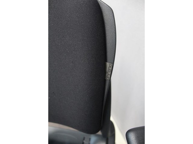 Verrijdbare bureaustoel zwart gestoffeerd. diverse ergonomische instellingen - afbeelding 4 van  4