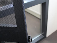 Verrijdbare bureaustoel zwart gestoffeerd. diverse ergonomische instellingen - afbeelding 3 van  4
