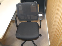 Verrijdbare bureaustoel. - afbeelding 1 van  2